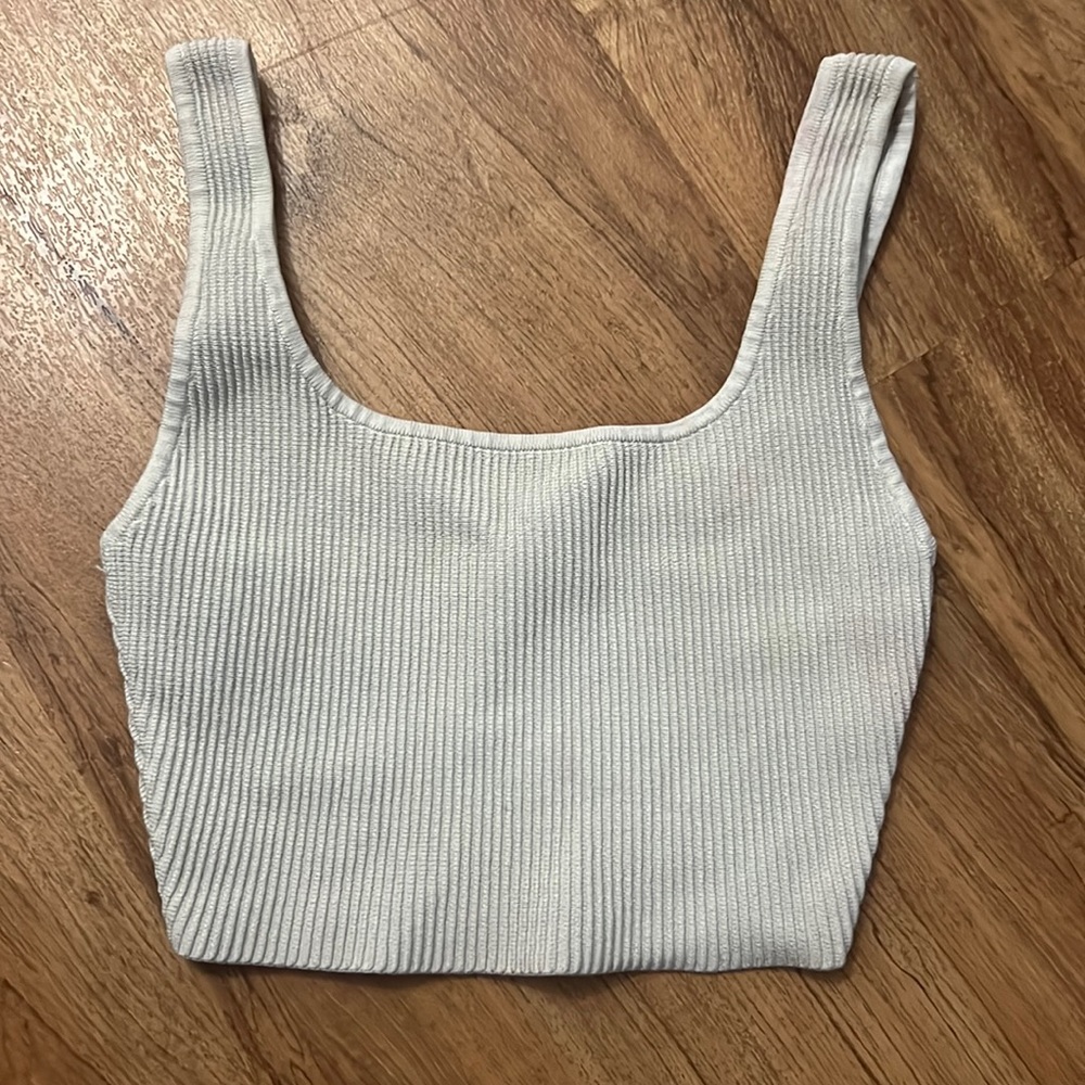 Babaton Aritzia Cropped Tank